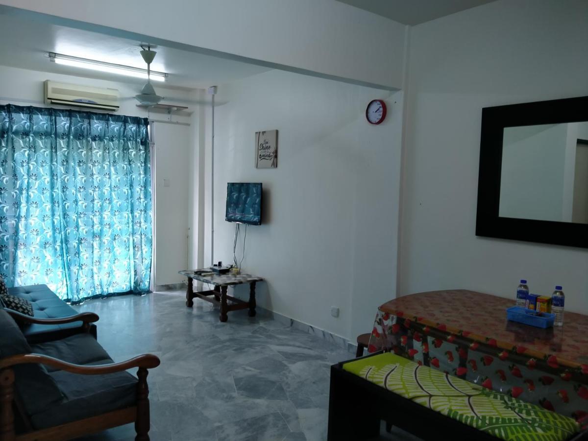 Family Beach Condo Pd At Cocobay Resort Condominium Porto Dickson Exterior foto