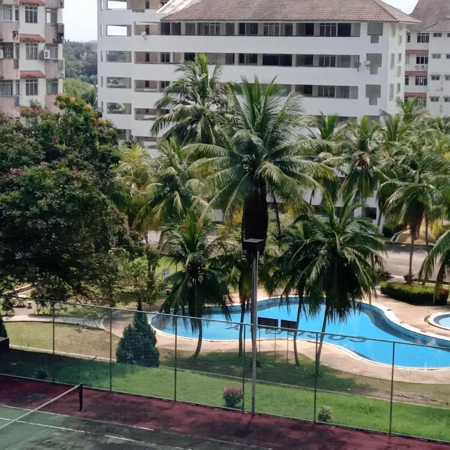 Family Beach Condo Pd At Cocobay Resort Condominium Porto Dickson Exterior foto