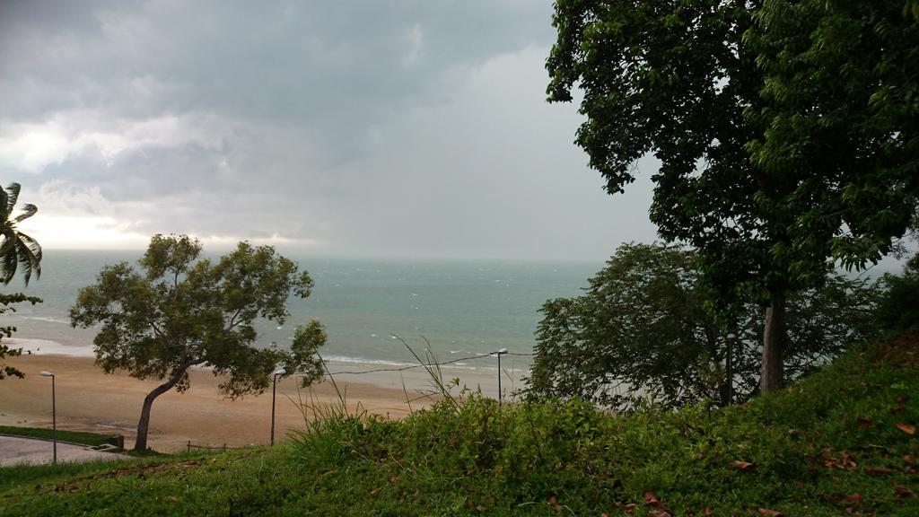 Family Beach Condo Pd At Cocobay Resort Condominium Porto Dickson Exterior foto