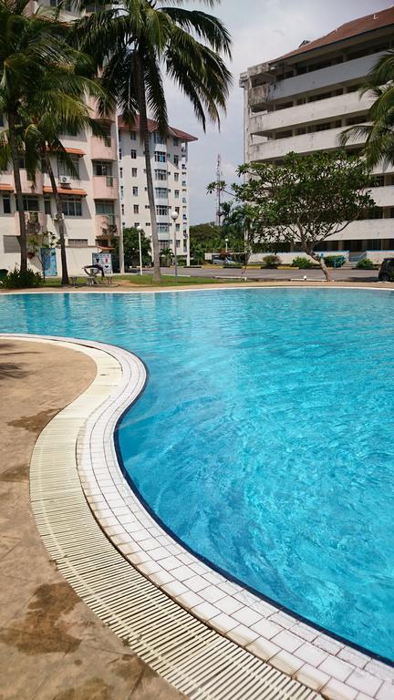 Family Beach Condo Pd At Cocobay Resort Condominium Porto Dickson Exterior foto